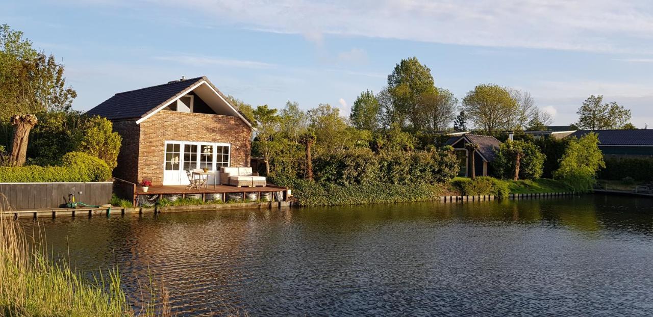 Prachtig Vrijstaand Appartement Aan Het Water Heerhugowaard Exterior photo